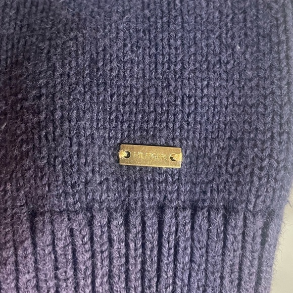 Tommy Hilfiger Crewneck Cable Knit Sweater Size Medium - Picture 4 of 5